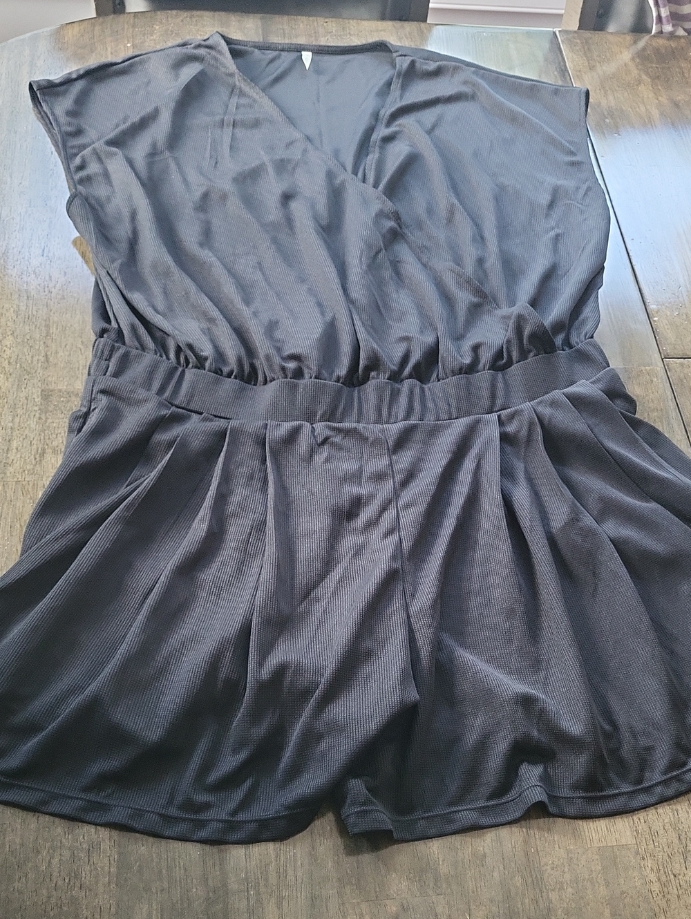 HALARA Black Elastic-Waist Romper